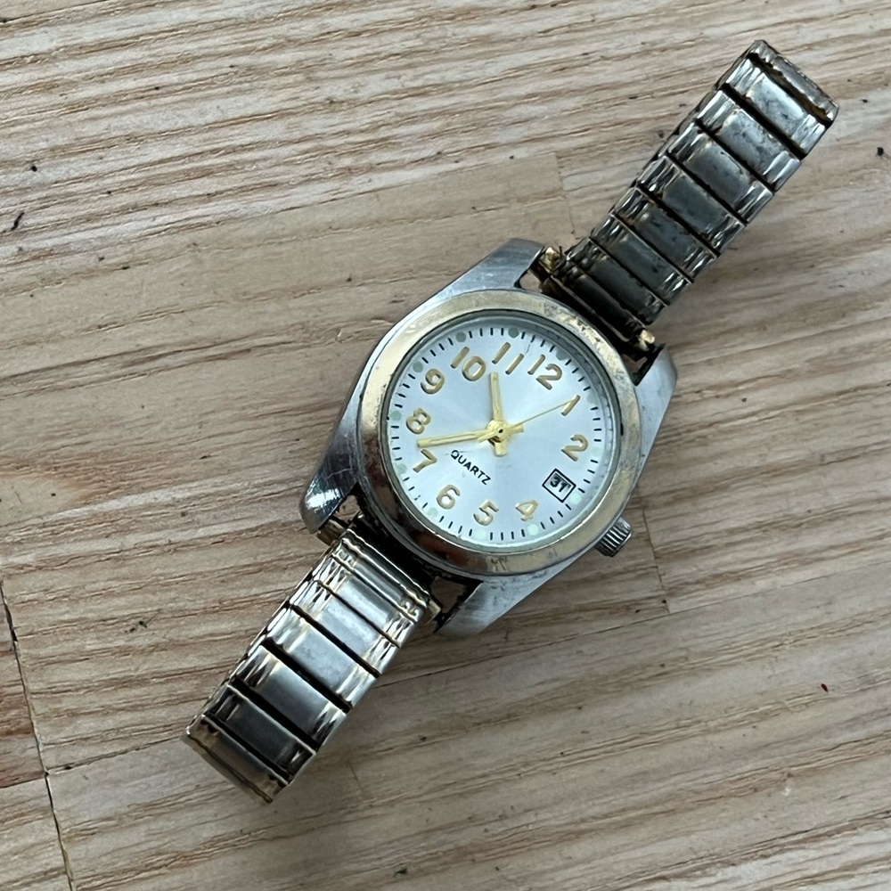 Fashion Watch Accutime Brand - Picture 3 of 9